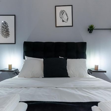 Couple Getaway With Queen Bed Apartment Athens Luaran gambar