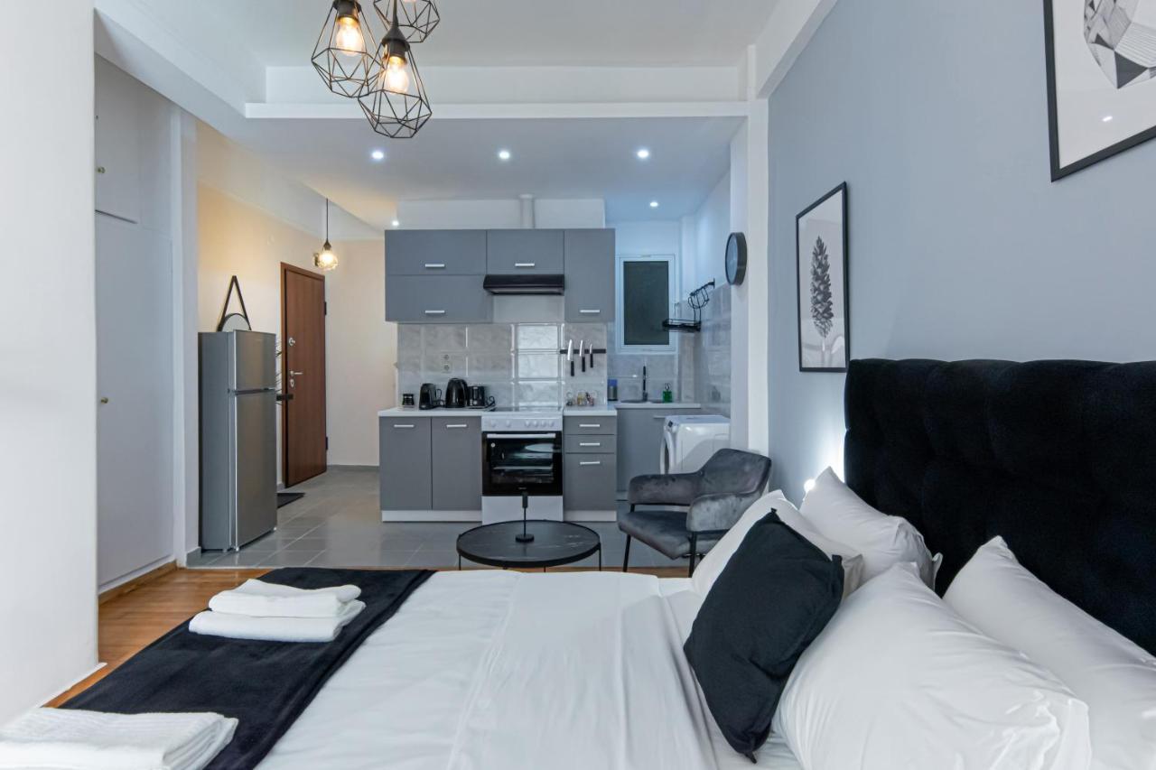 Couple Getaway With Queen Bed Apartment Athens Luaran gambar